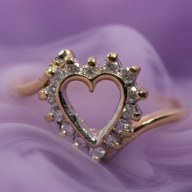 14K Yellow Gold Diamond Heart Size 5.25 Ring 2 Grams