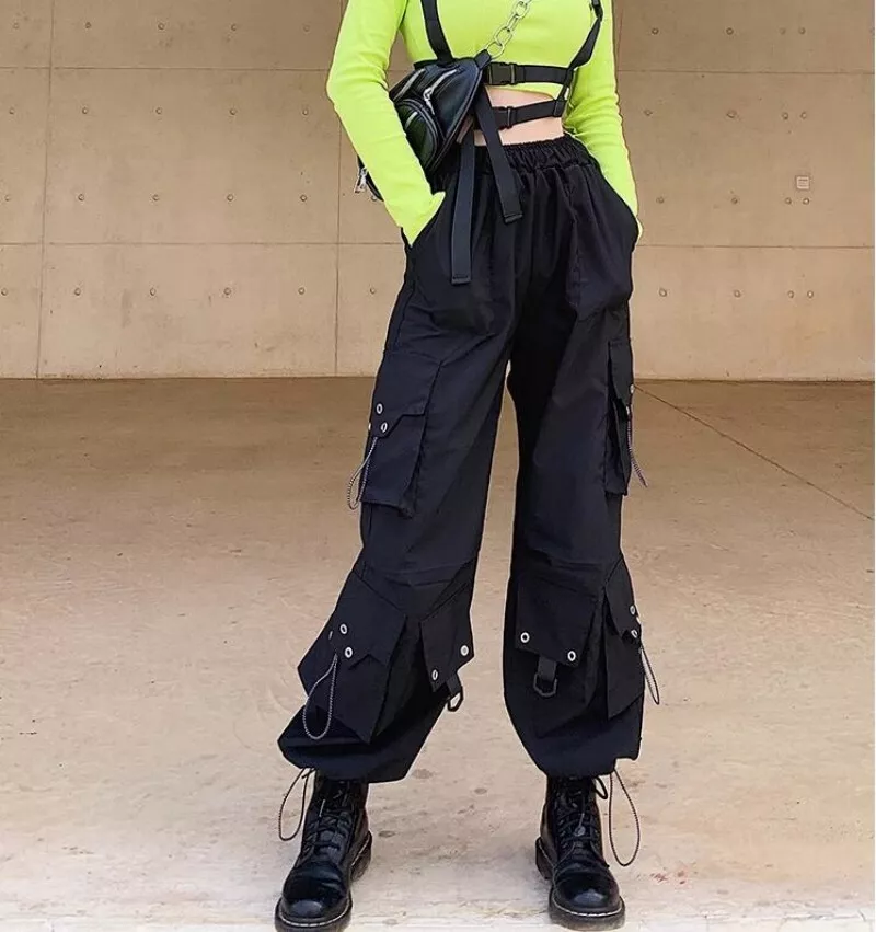 Black cargo hotsell pants womens