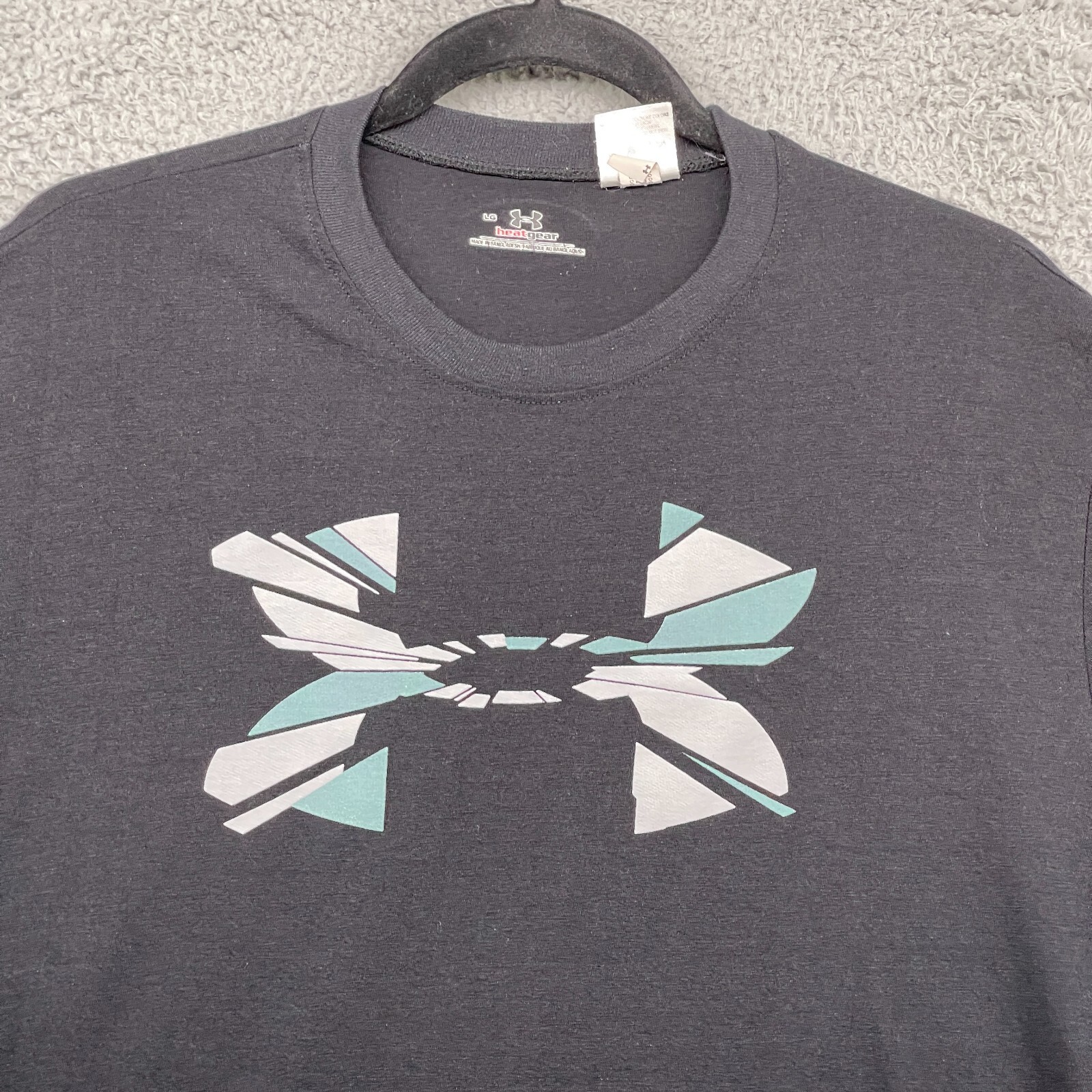 Under Armour Mens T-Shirt Black Short Sleeve Crew Neck Pullover Logo Size L thumbnail 2