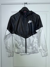 Nike Women's Windrunner Jacket Black/White Small Running Outdoor