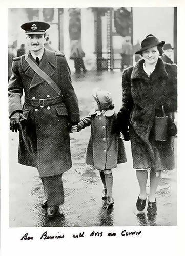 STTF18A WWII WW2 RAF Battle of Britain pilot BENNIONS DFC signed photo