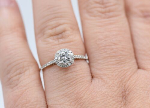 14K WG 1 CTW Diamond Solitaire Halo Pave Wedding Band Engagement Ring SZ 7 - Picture 2 of 5