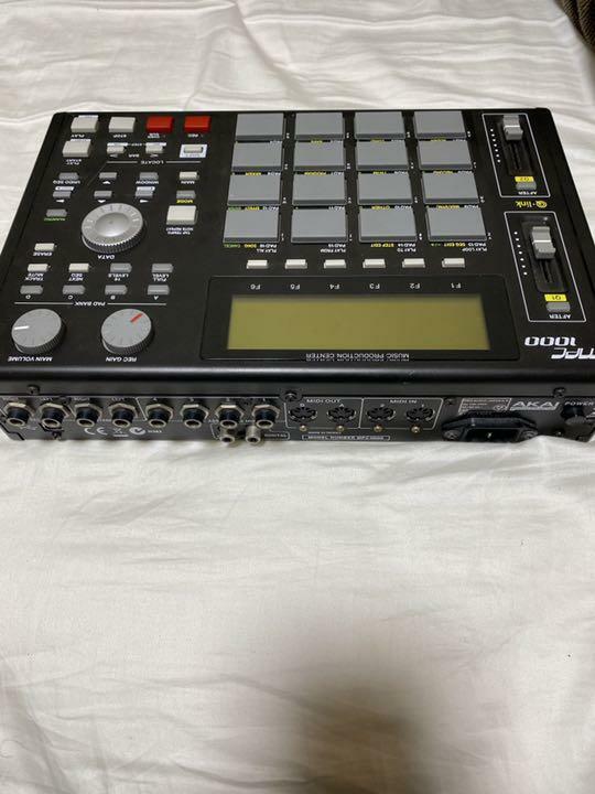 【ねん】AKAI professional MPC1000BK Restock Akai Professional MPC1000 Music Production Center