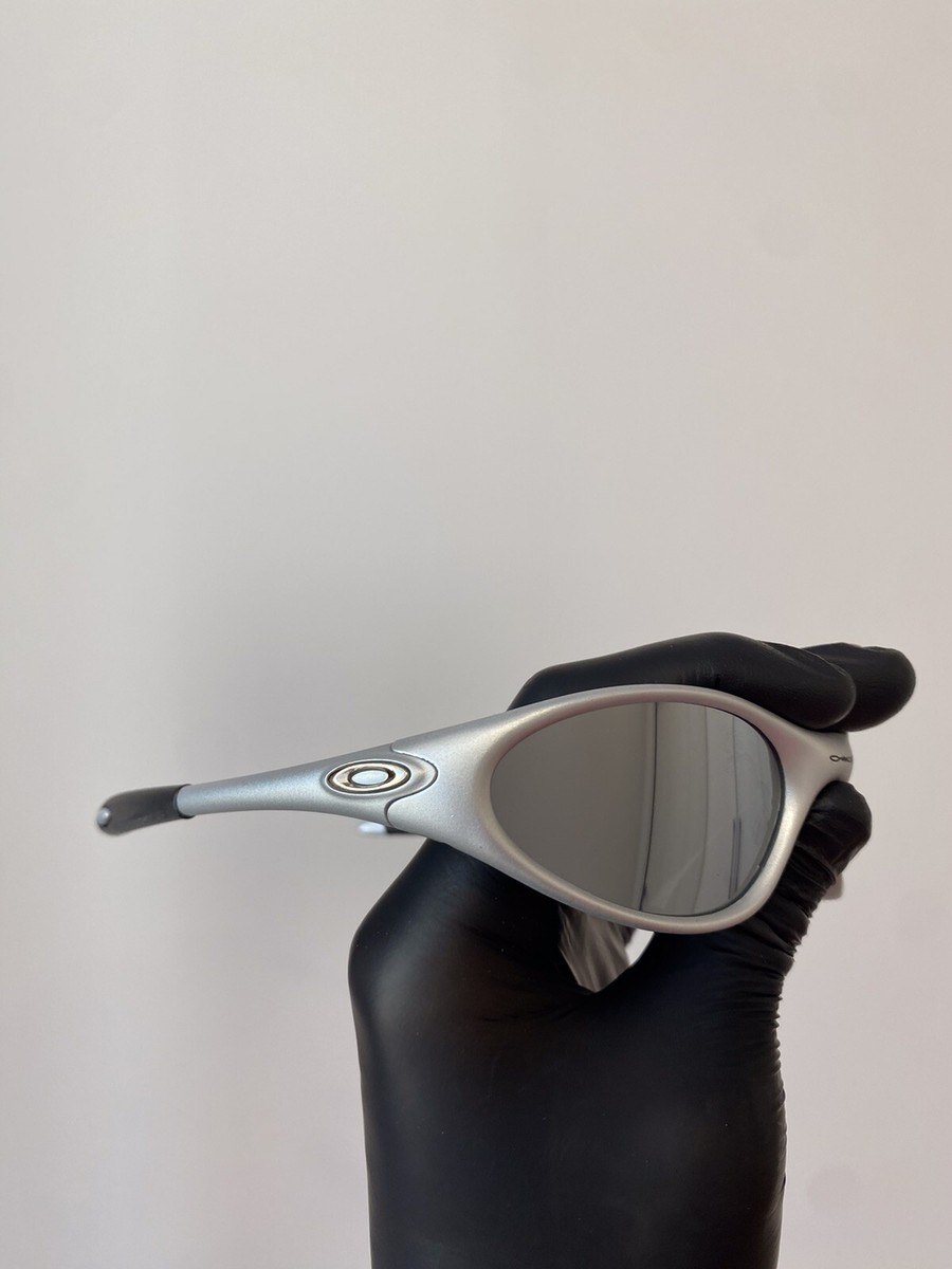 Oakley Mitute Silver Vintage Sunglasses Gorpcore USA Y2K