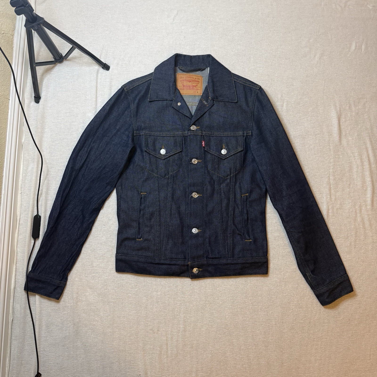 Levi’s Raw Denim Trucker Jacket Dark Raw Indigo Men’s Small Y2k