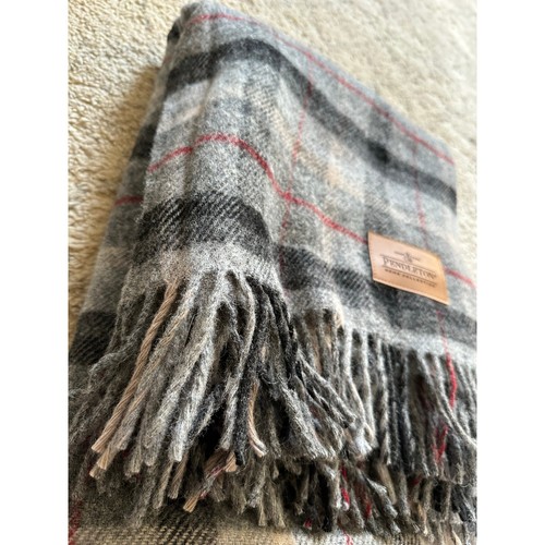 PENDELTON plaid wool blanket NBC SUNDAY NIGHT FOOTBALL LOGO, NFL, gray fringed - Picture 8 of 16