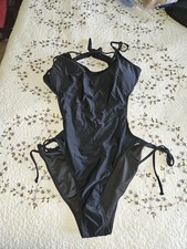Women's L One Piece Swimsuit Black Solid Strap Accent Polyamide Elastane