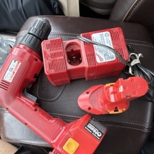 Milwaukee 0401-1 12V NiCd Drill/Driver Set w/...