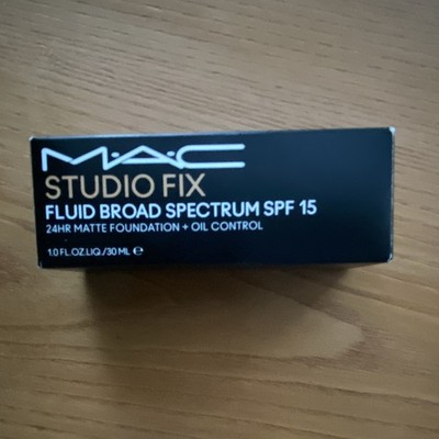 M·A·C Studio Fix Fluid Foundation Matte SPF 15 NC35 1.0 fl oz Oil Control