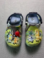 Crocs Bluey Classic Clogs Kids Size 7 Green Bingo Jibbitz Comfortable Slip-on