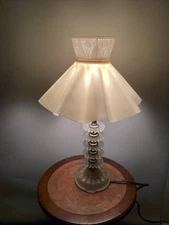 Vintage 1950’sMCM Parlor Lamp Hobnail Frosted Glass Tiered Disks