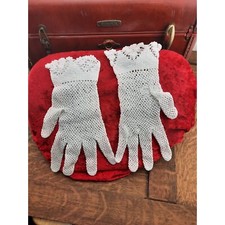 Vintage 1950s Women's Gloves Handmade Crochet Netting and Scalloped Edges White