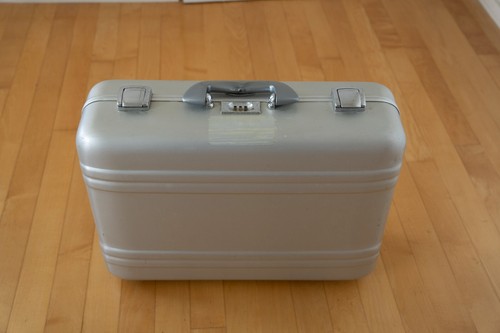 Zero Halliburton Aluminum Camera Case Model 121-102 18x13x6 Inches - Picture 2 of 4