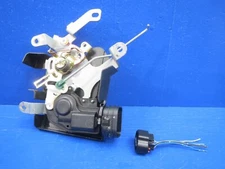 2002 TOYOTA 4RUNNER LIFTGATE POWER LOCK ACTUATOR SOLENOID W/MEHANIZM. JAPAN. b14