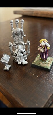Citadel Fantasy Specials FS5 (v2) Alter Zauberer auf Thron Lesebuch auf Rednerpult