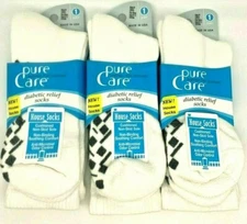 3 Pr Women's PureCare Diabetic Relief Crew socks, non-skid sole WHITE
