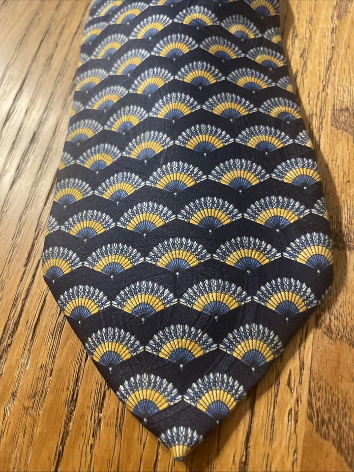 Vintage EUC Antonio Ricci Geometric Fans Silk Tie Necktie Made In Italy - Image 2 of 4