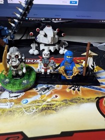 LEGO NINJAGO: Lightning Dragon Battle (2521)