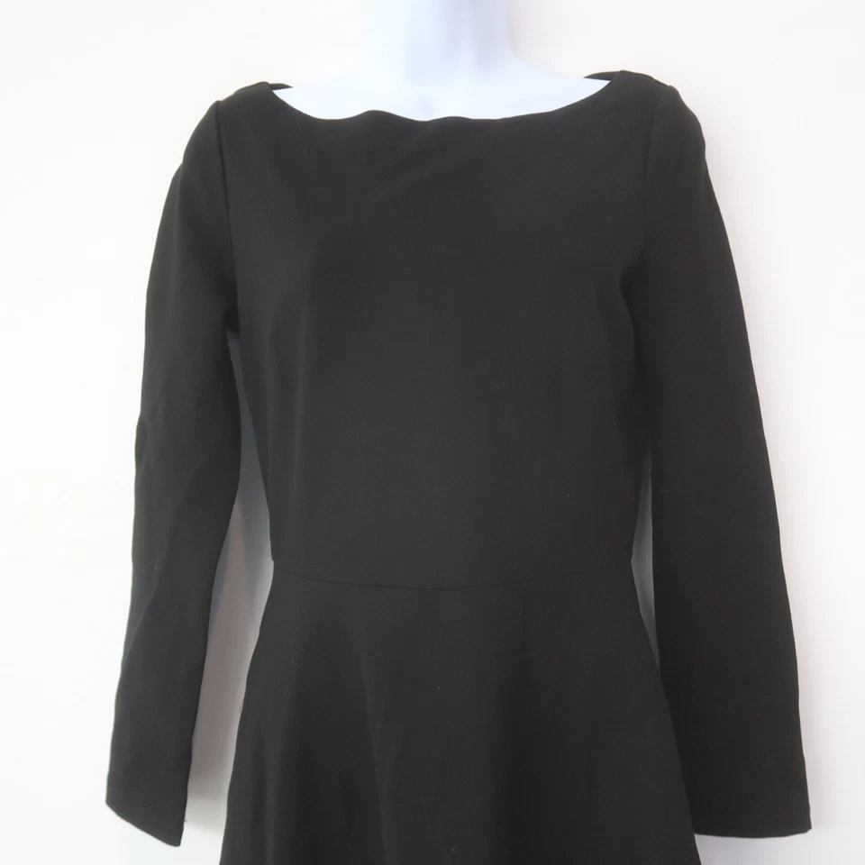 Vestido Kate Spade New York Talla 2 Línea A Floral Bordado Negro Invitado a Evento Foto 2 de 4