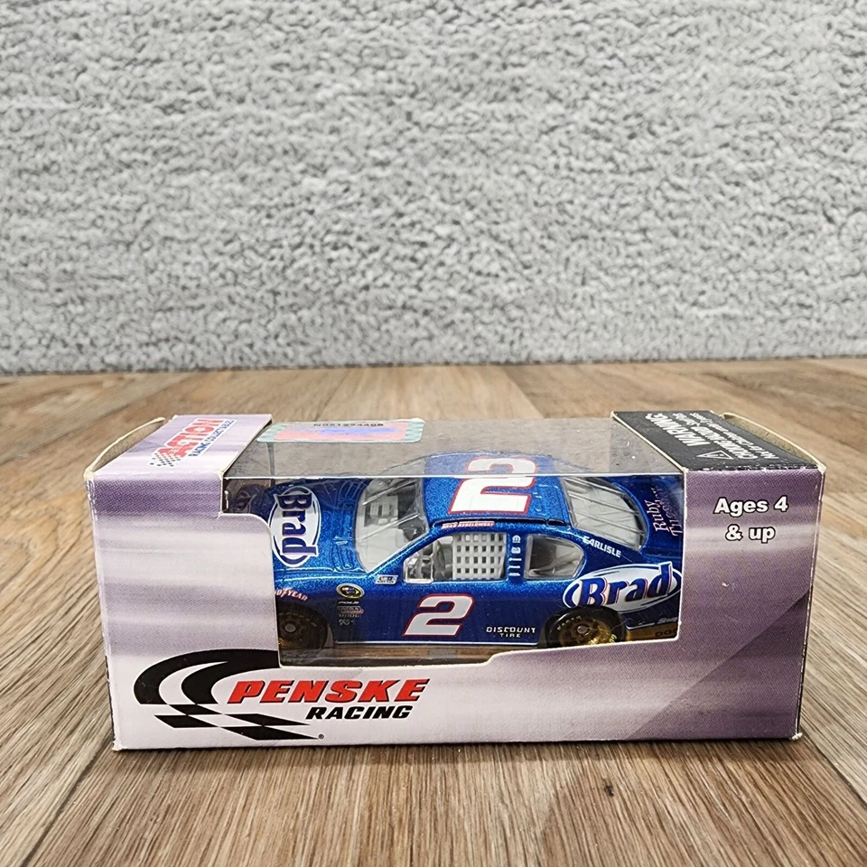 Brad Keselowski #2 Youth Ruby Tuesday 2011 道奇 Charger Limited 1/64 压铸 — 第 2/4 张图片