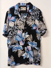 Men's Paradise Found Aloha Black Floral Coconut Buttons Shirt Small