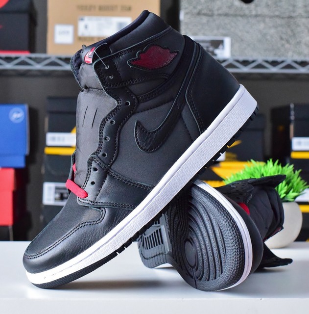 Jordan 1 Retro High OG Black Gym Red 