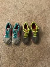 girls nike sneakers play Condition -size 4