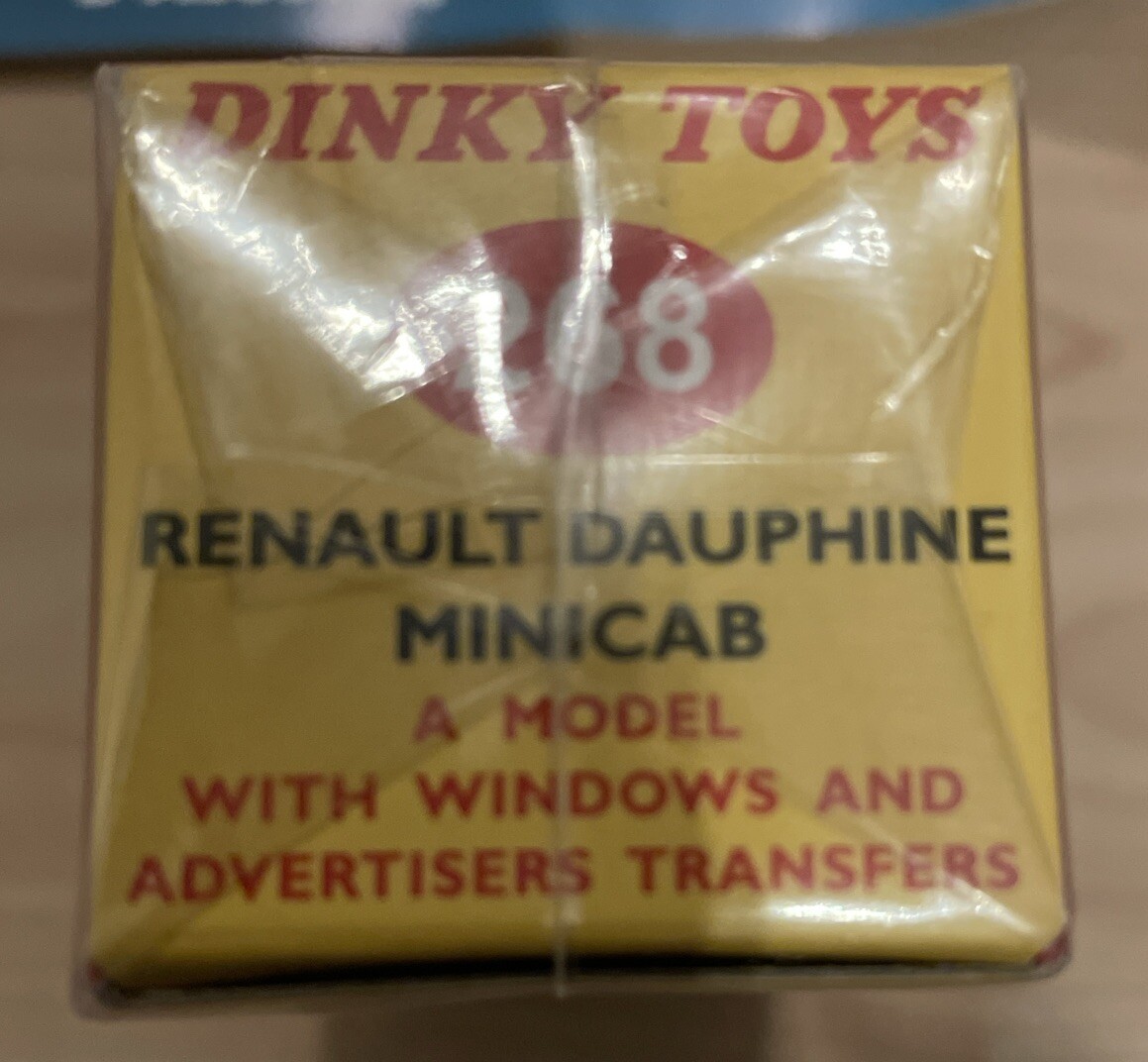 Used Classic Dinky Toys Collection Magazine 16 Renault Dauphine