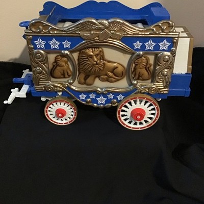 Jim Beam  Empty Kentucky Bourbon Whiskey Circus Wagon Decanter Collect