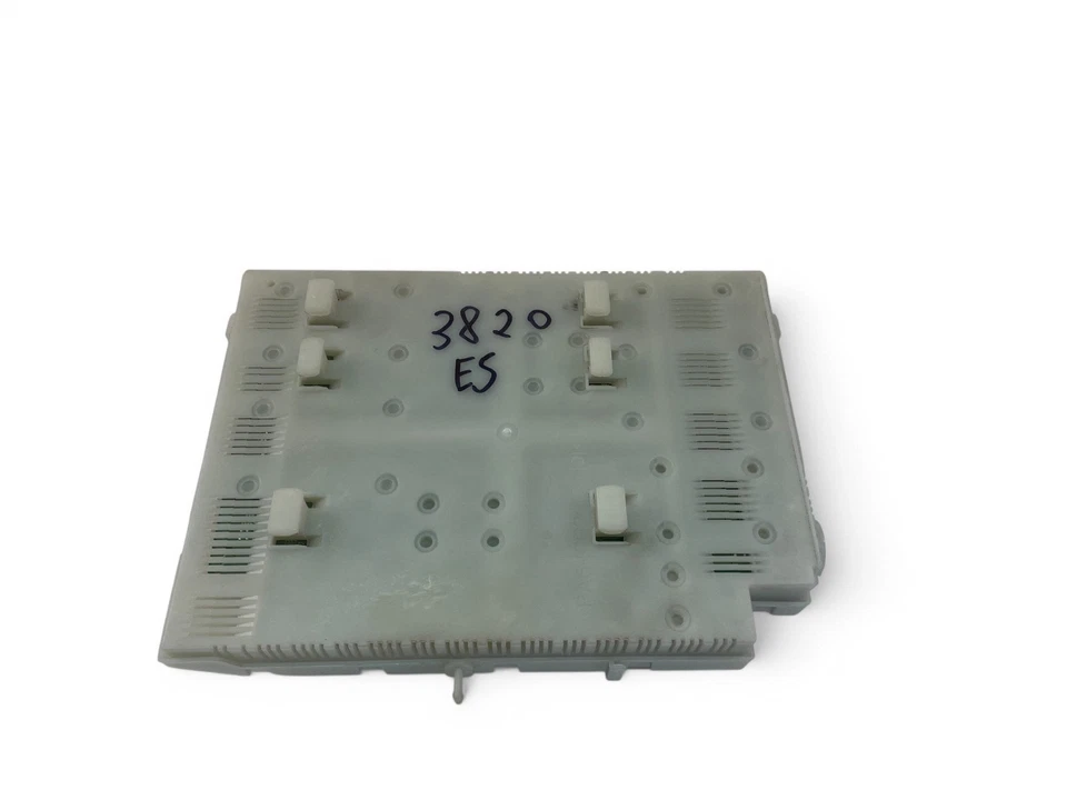 Modulo scatola fusibili VOLVO S60 II 31384931AB 29924207 - Immagine 2 di 4