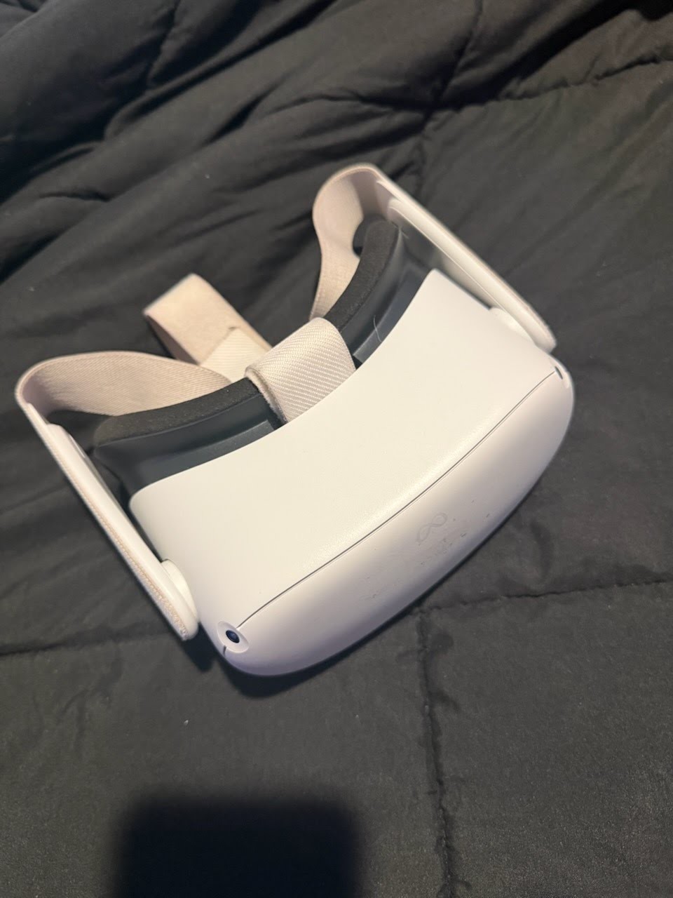 Oculus Quest 2 VR Headset with Controllers