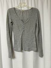 Charlotte Russe Gray Floral Y2K Henley Lightweight Long Sleeve M