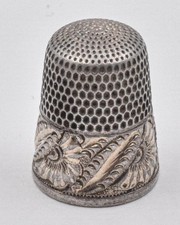 Vintage Sterling Silver signed usable THIMBLE Art Nouveau design Style