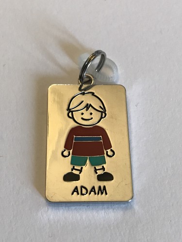 Mochila de identificación con dije con etiqueta de nombre para niños TOTALMENTE NOMBRES PARA NIÑOS A-Z más espacios en blanco - Imagen 4 de 49