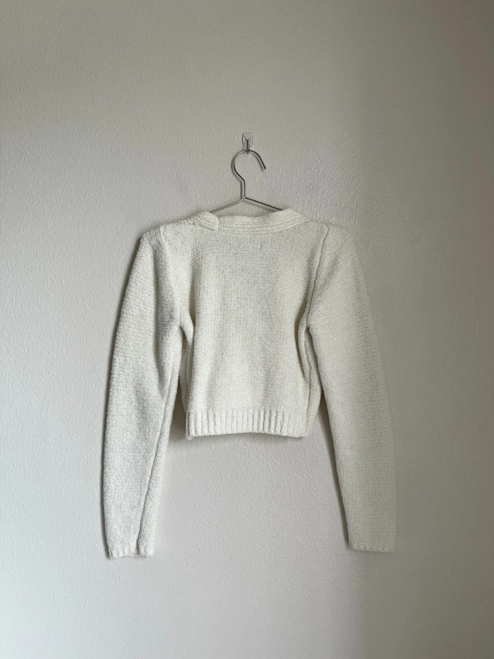 Urban Outfitters Women's Dina Chenille Crop Cardigan in Ivory Size MEDIUM - Image 3 of 4