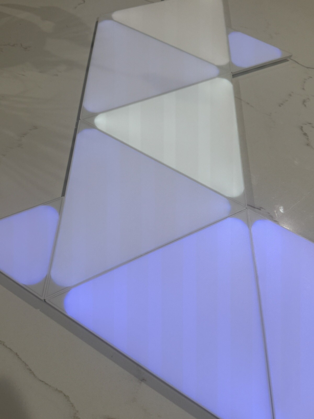 Nanoleaf Shapes - Triangles Kit 7 Panels WITH 3 Small Triangles🔺(10 Total)