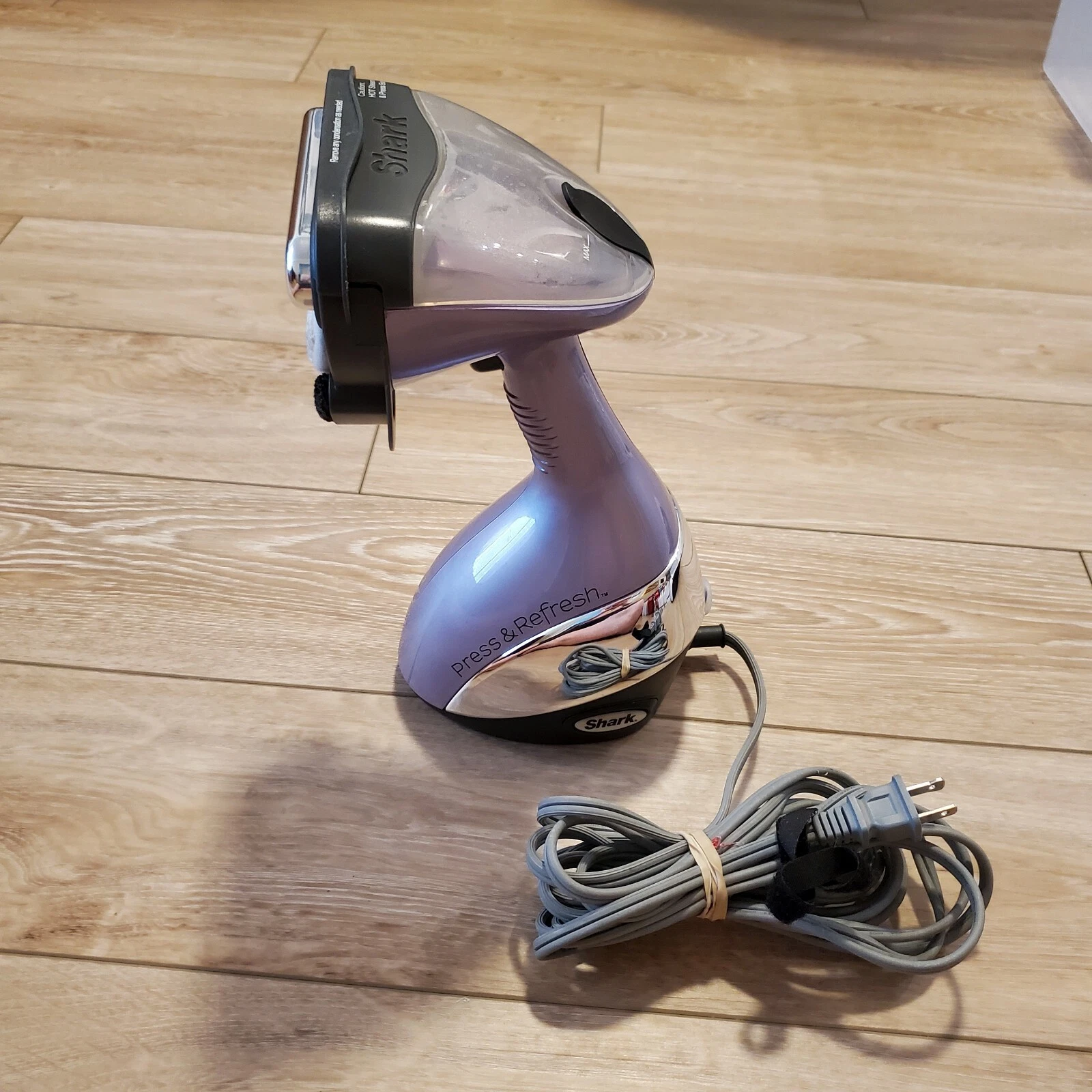 Shark Model GS500N 11 Press & Refresh Wrinkle Eraser Garment Steamer