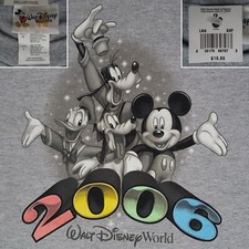 NWT 2006 Walt Disney World Gray L T-Shirt. Donald Duck Goofy Pluto Mickey Mouse