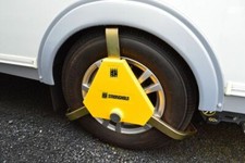 Stronghold Apex Triangular Wheel Clamp Sold Secure Gold 15" to 18" Wheels SH5456