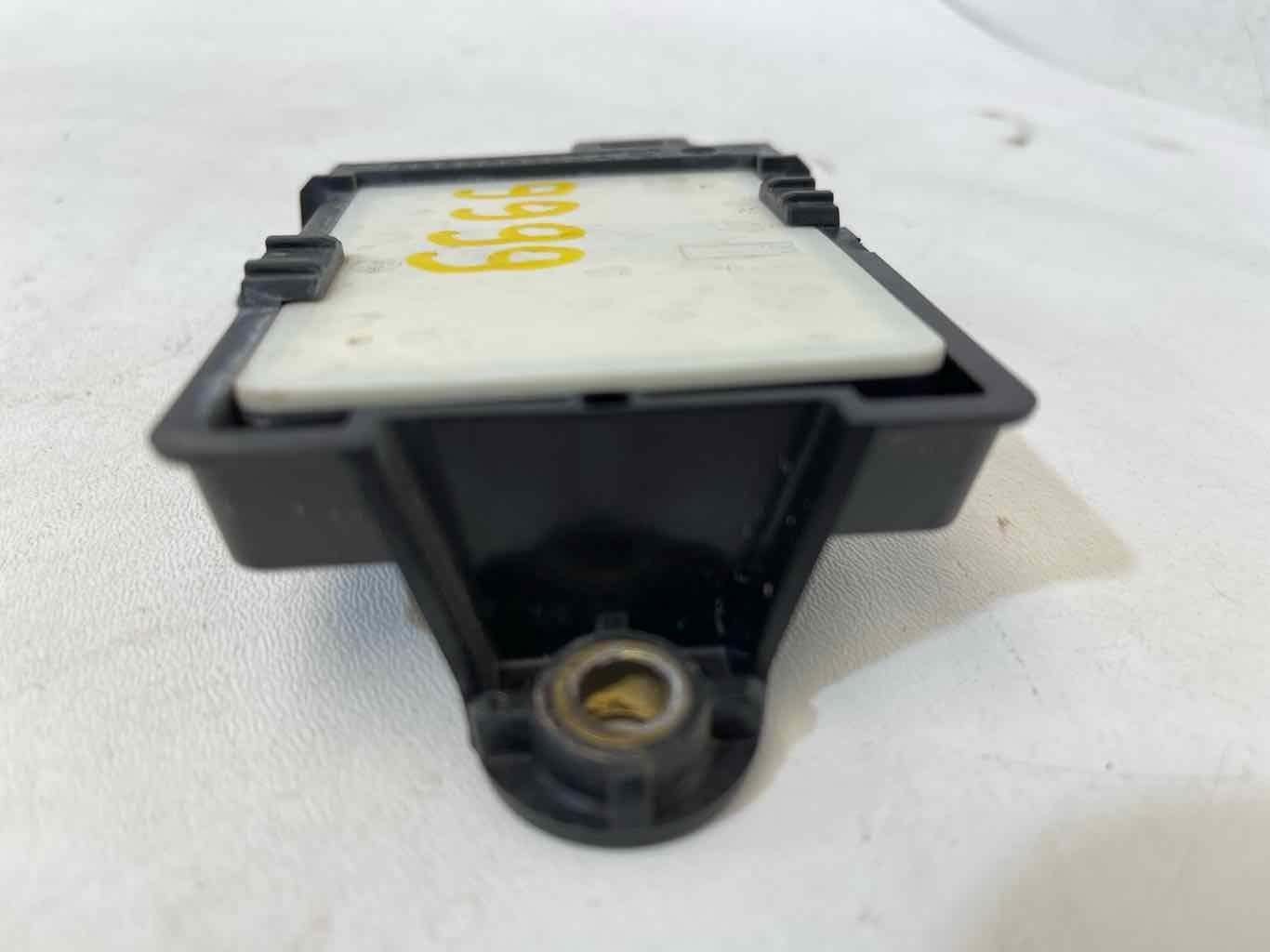 FITS 2016 - 2019 HONDA PILOT Blind Spot Module Right Quarter Mounted OEM