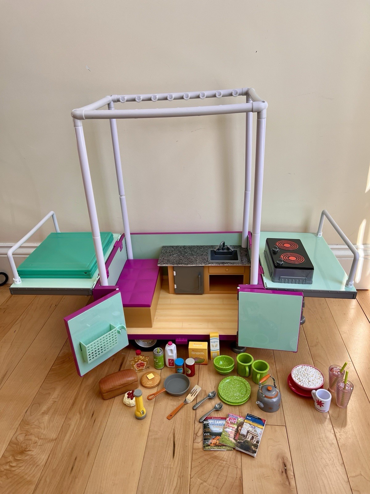2016 American Girl Doll Adventure Pop Up Camper Trailer w/ Accessories No Canopy