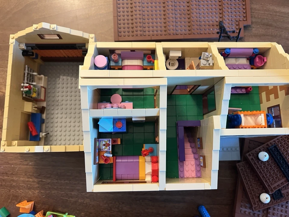 LEGO Simpson дом построен набор #71006 с дополнительными фигурками и аксессуарами без коробки - Изображение 4 из 4