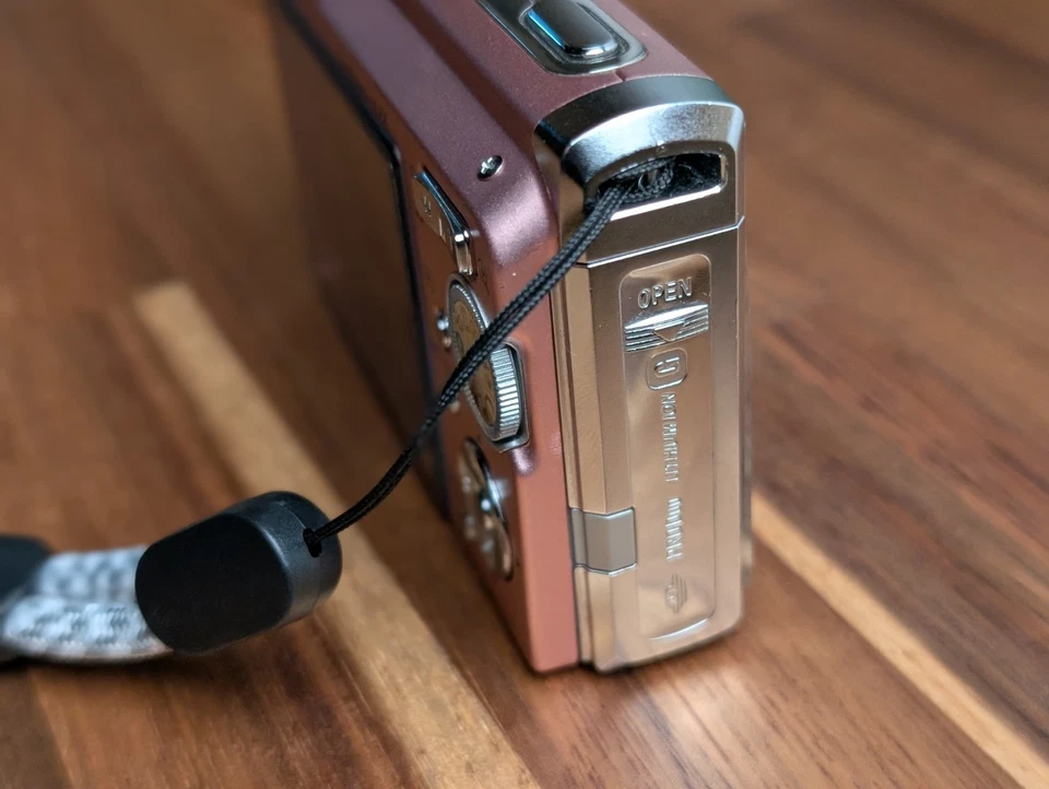 Japanese Only Sony Cyber-shot DSC-W80 DigitalCamera 7.2MP 3X Zoom pink Near Mint - Image 4 of 4