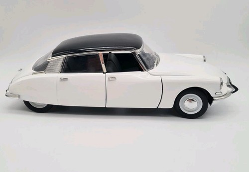 Schönes Solido Citroen DS 19 1963 Modellauto, 1:18 - Bild 2 von 6