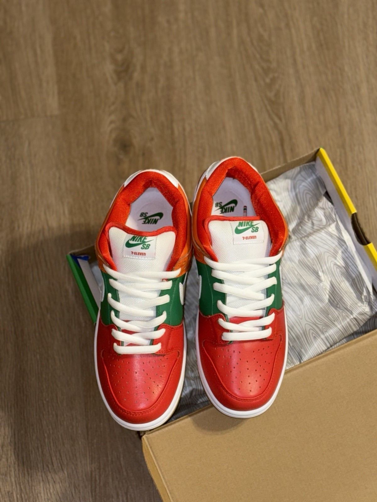 Nike SB Dunk Low “7-Eleven” Size 10.5 | Rare Sample | New Deadstock DS VTG image 5