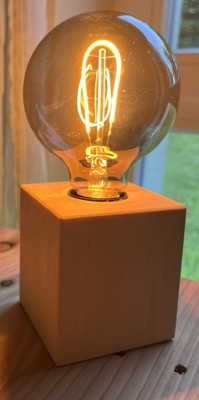 Tischlampe aus Holz 