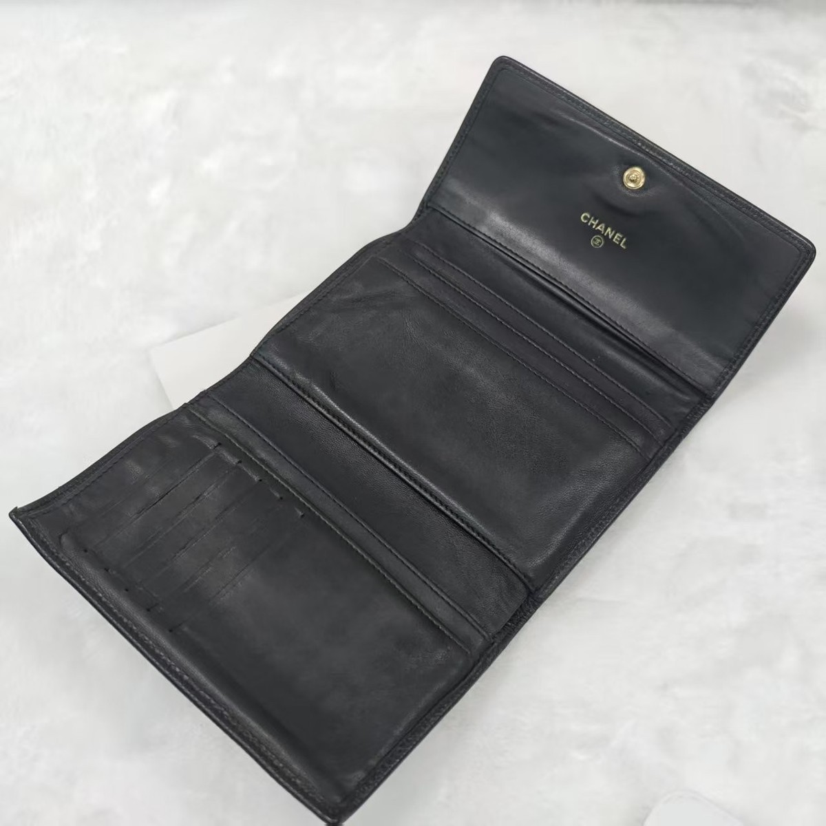 Chanel Black Caviar Leather Large CC Logo Embossed Trifold Short
