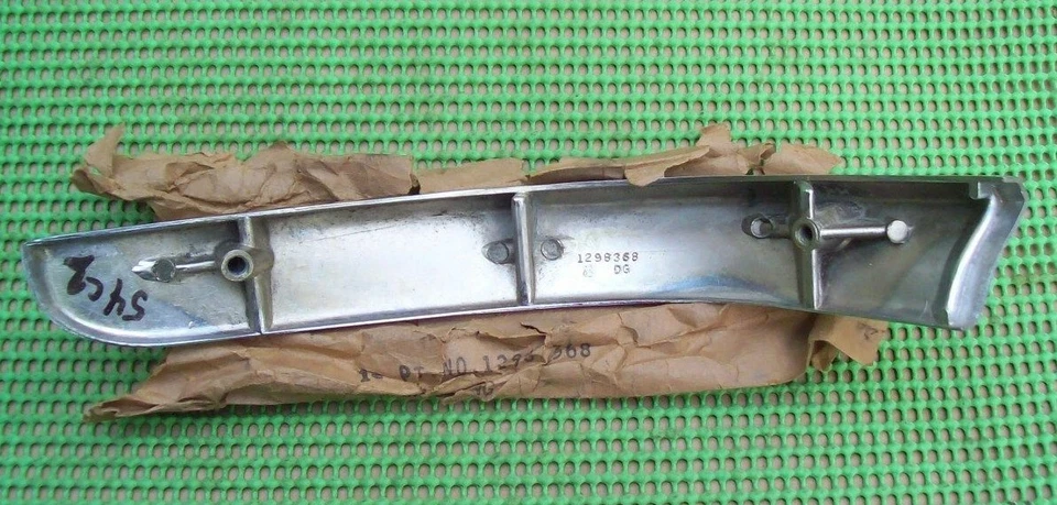 NOS Mopar 1949 49 Chrysler right center GRILLE EXTENSION MOULDING 1298368 - Image 2 of 3