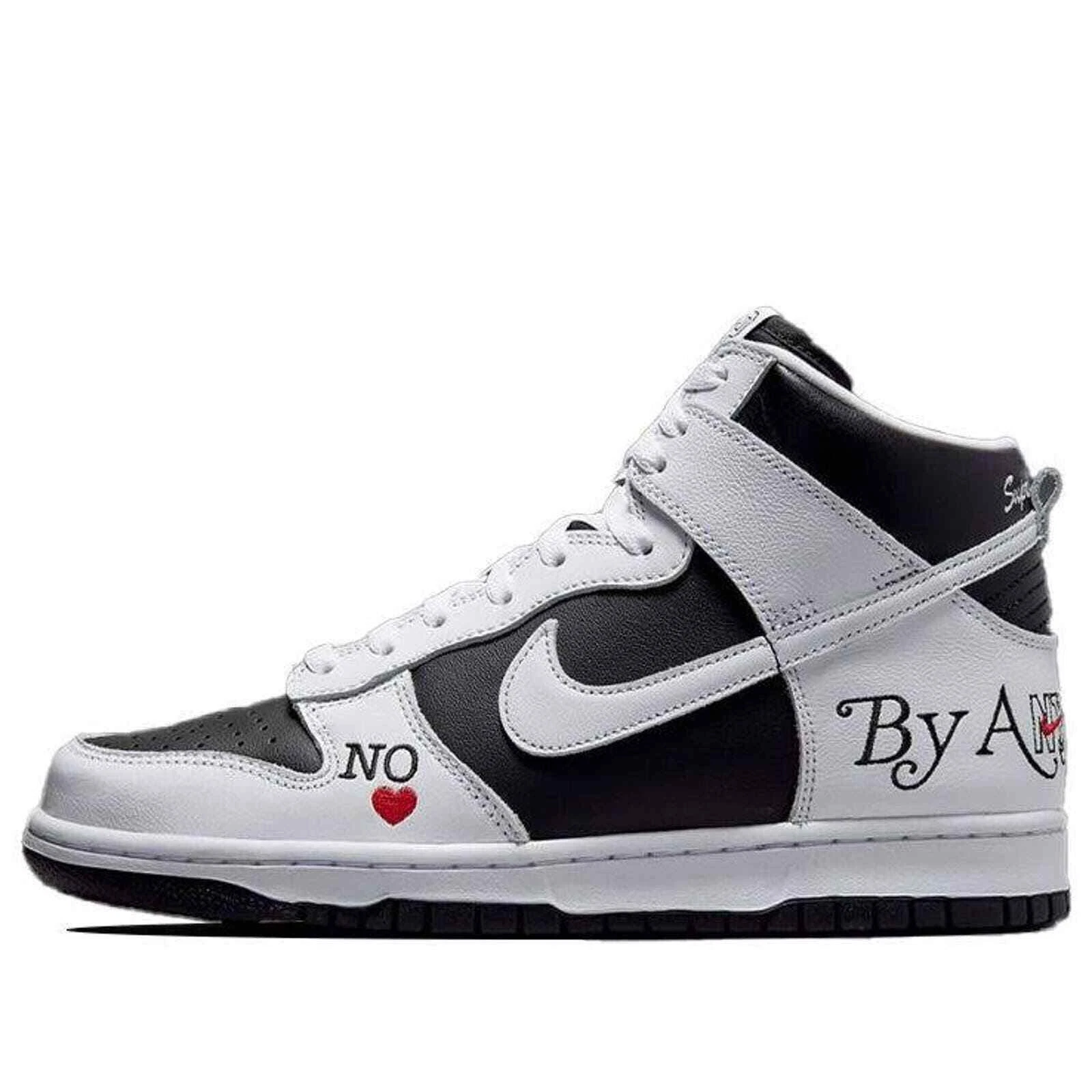 Tailles 8   Nike SB Dunk High x Supreme By Any Means   DNN3741 002