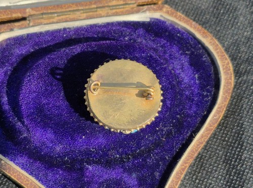 Antique 19th Century gilt Micro-Mosaic BROOCH Stunning Italian Piece - Picture 8 of 9